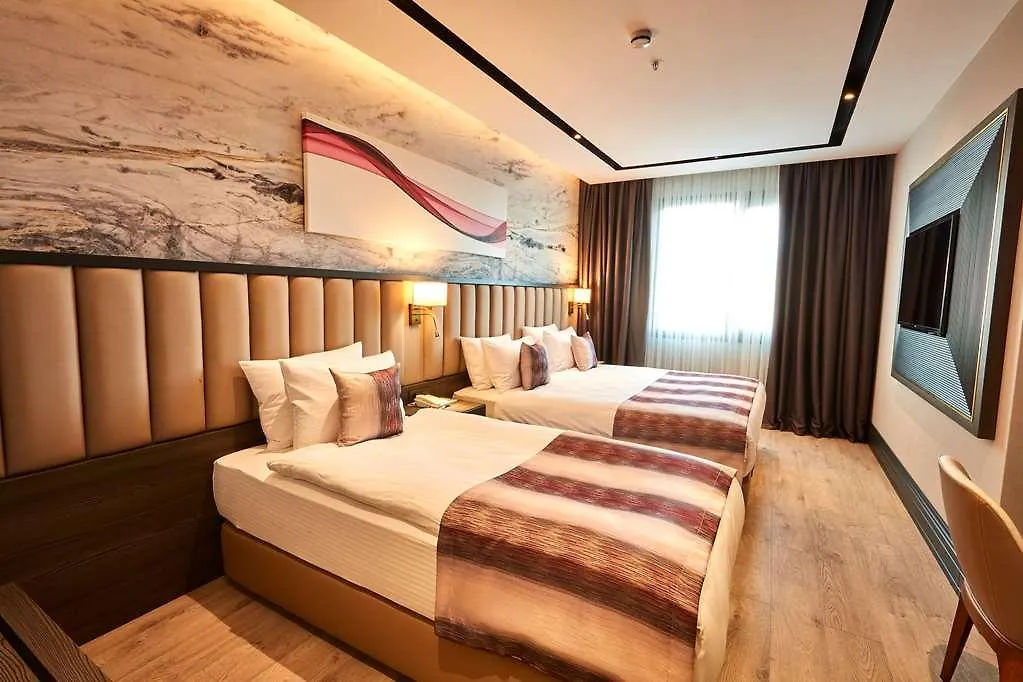 Ramada By Wyndham Istanbul Umraniye Otel 0*,
