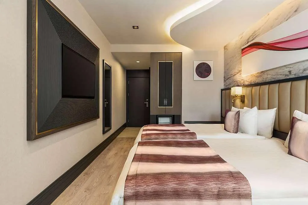 Ramada By Wyndham Istanbul Umraniye Otel